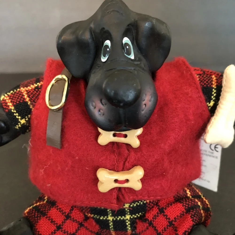 Russ Berrie The Country Folks YAPPA Plush Shelf Sitter Black Dog with Tags